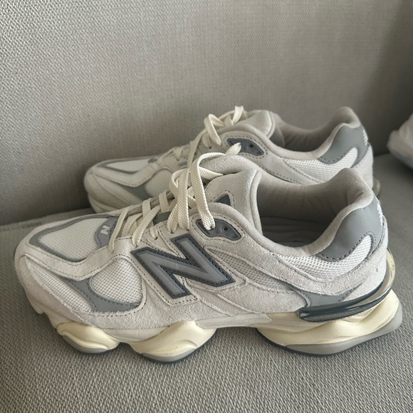 New Balance 9060 Sea Salt/ Concrete Sneakers - Picture 2 of 4